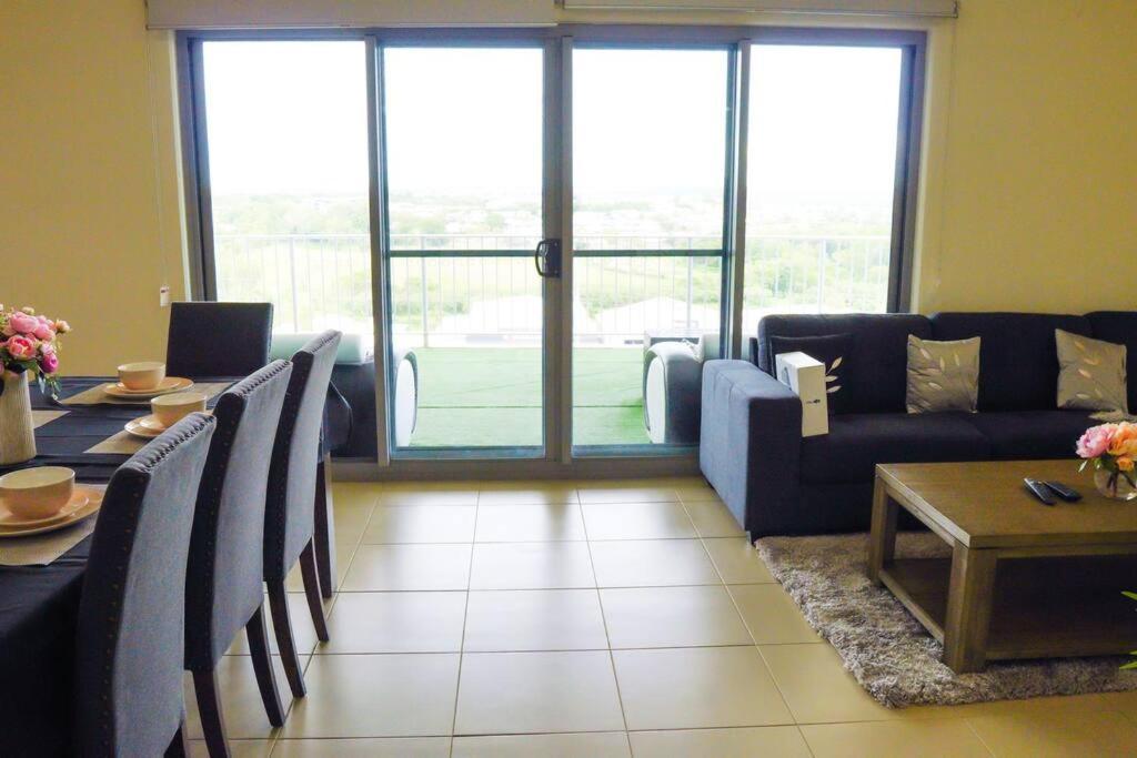 End Breeze- 3 Bedroom Luxury Apartment