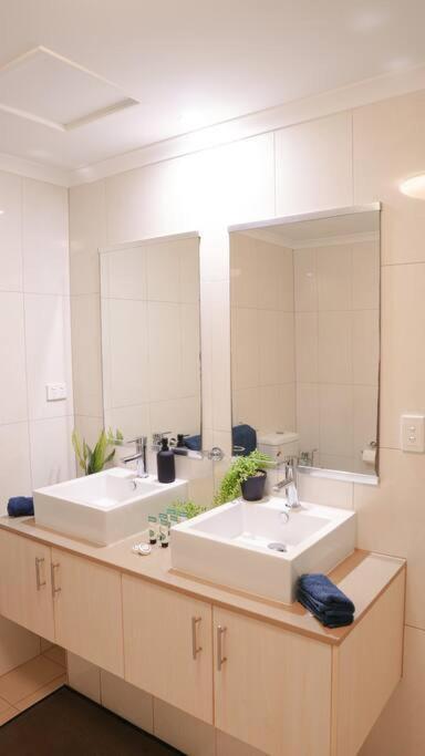 End Breeze- 3 Bedroom Luxury * Darwin