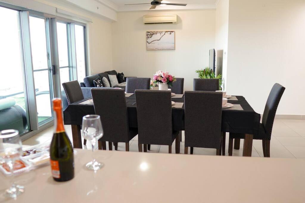 End Breeze- 3 Bedroom Luxury Apartment *